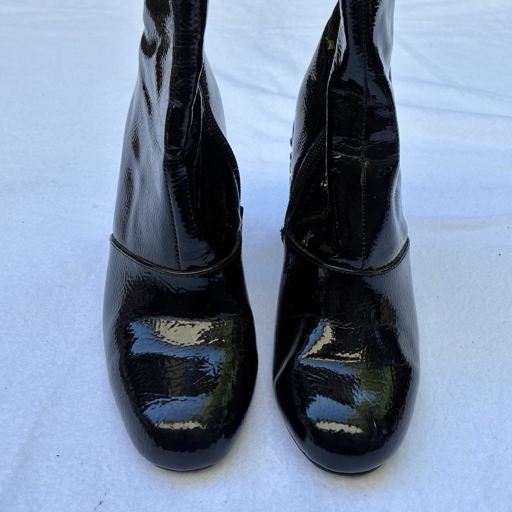 Steve Madden Galley Black Patent Block Heel Studded Boot Size 6 Goth Grunge Rock - Picture 4 of 7